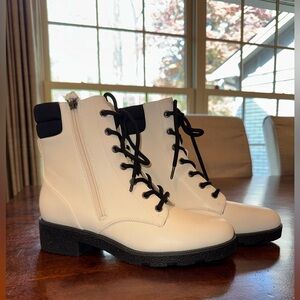 Off White Dr. Scholl’s Taylor Lace-Up Boots - Size 8 1/2